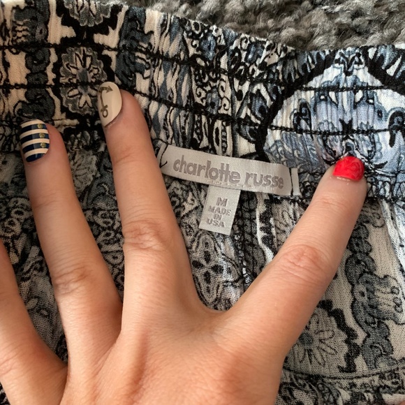 Boho Style Flowy Patterned Shorts Size Medium - Picture 6 of 8